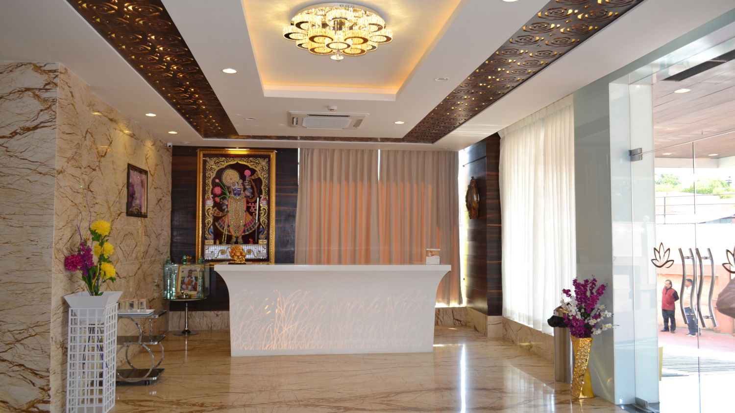 5 Flowers Ananta Elite